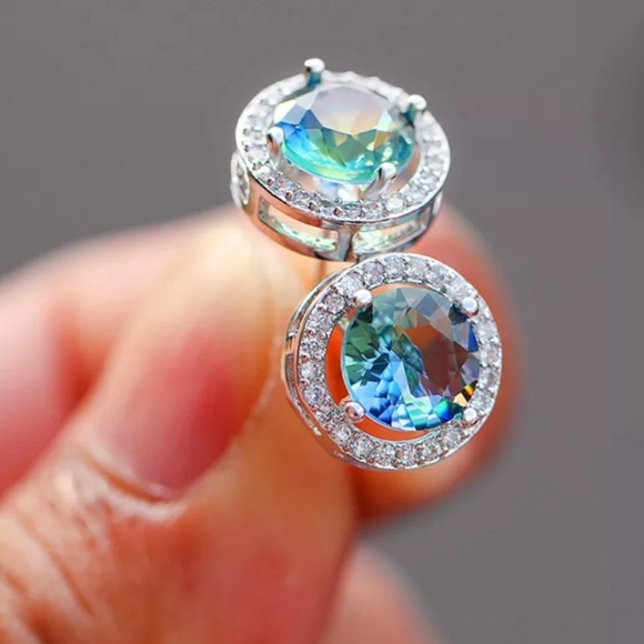 🎀18k Gradient Fire Crystal Earrings - Picture 7 of 8